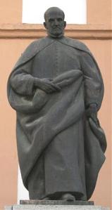 gongora estatua