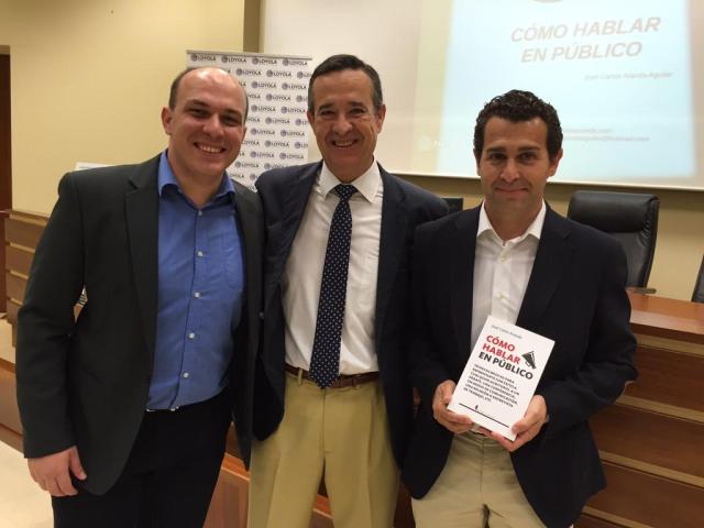 CCpg52MWgAAyhiu.jpg large