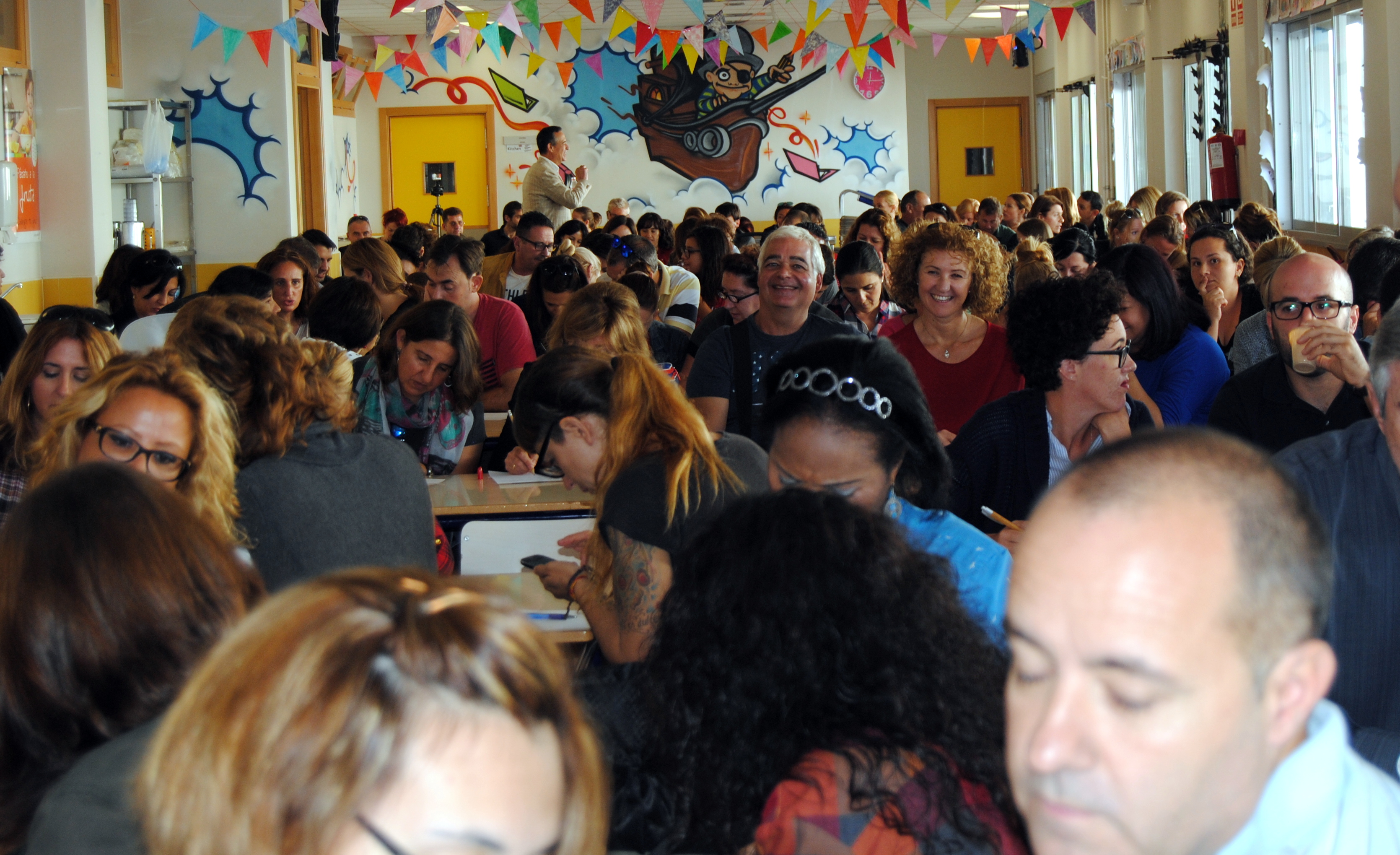 Las mamás y los papás fuimos al cole y José Carlos nos puso a hacer deberes.